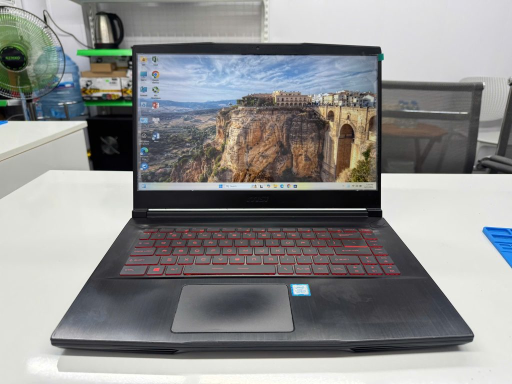 MSI Gaming GS63 Thin 9SC - 1